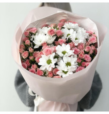 Букет из кустовых хризантем роз