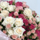 Букет из микса кустовых роз