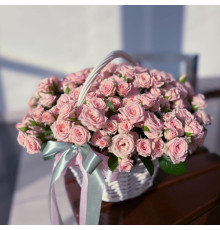 Моно композиция из кустовых роз Лидия